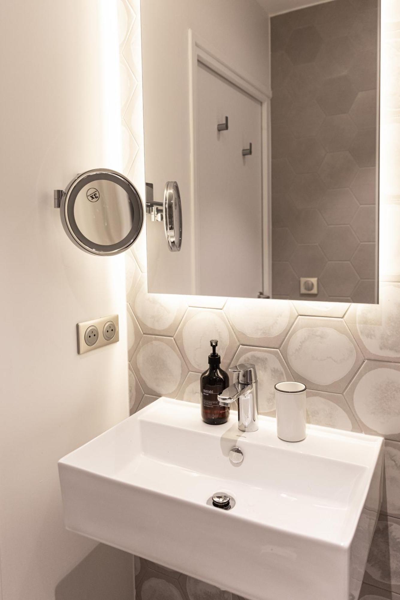 Hotel Leev Victoire & Spa Paris Exterior photo